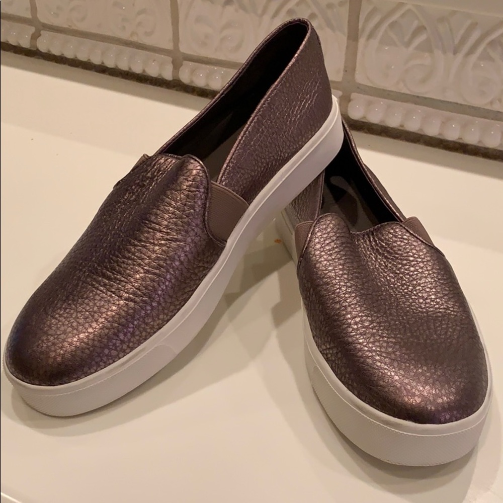 VINCE BLAIR METALLIC COPPER/BRONZE SNEAKERS—MINT! 5.5